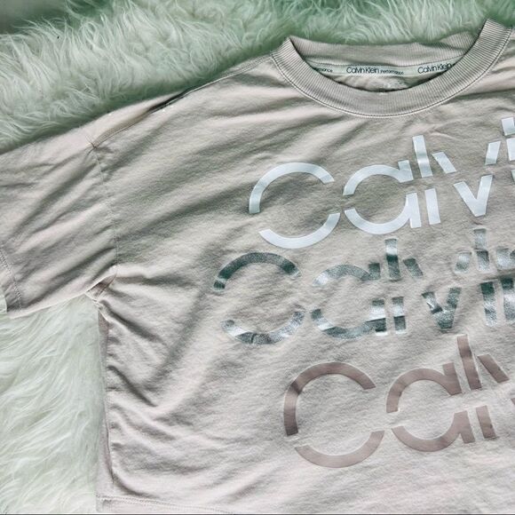 Calvin Klein Performance pink / blush cropped style top size M - Picture 8 of 11